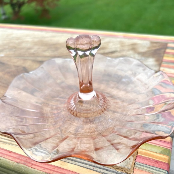Vintage Pink Glass Dish - Glass Serve Ware - Depression Glass - Ruffled Glass - Picture 7 of 10
